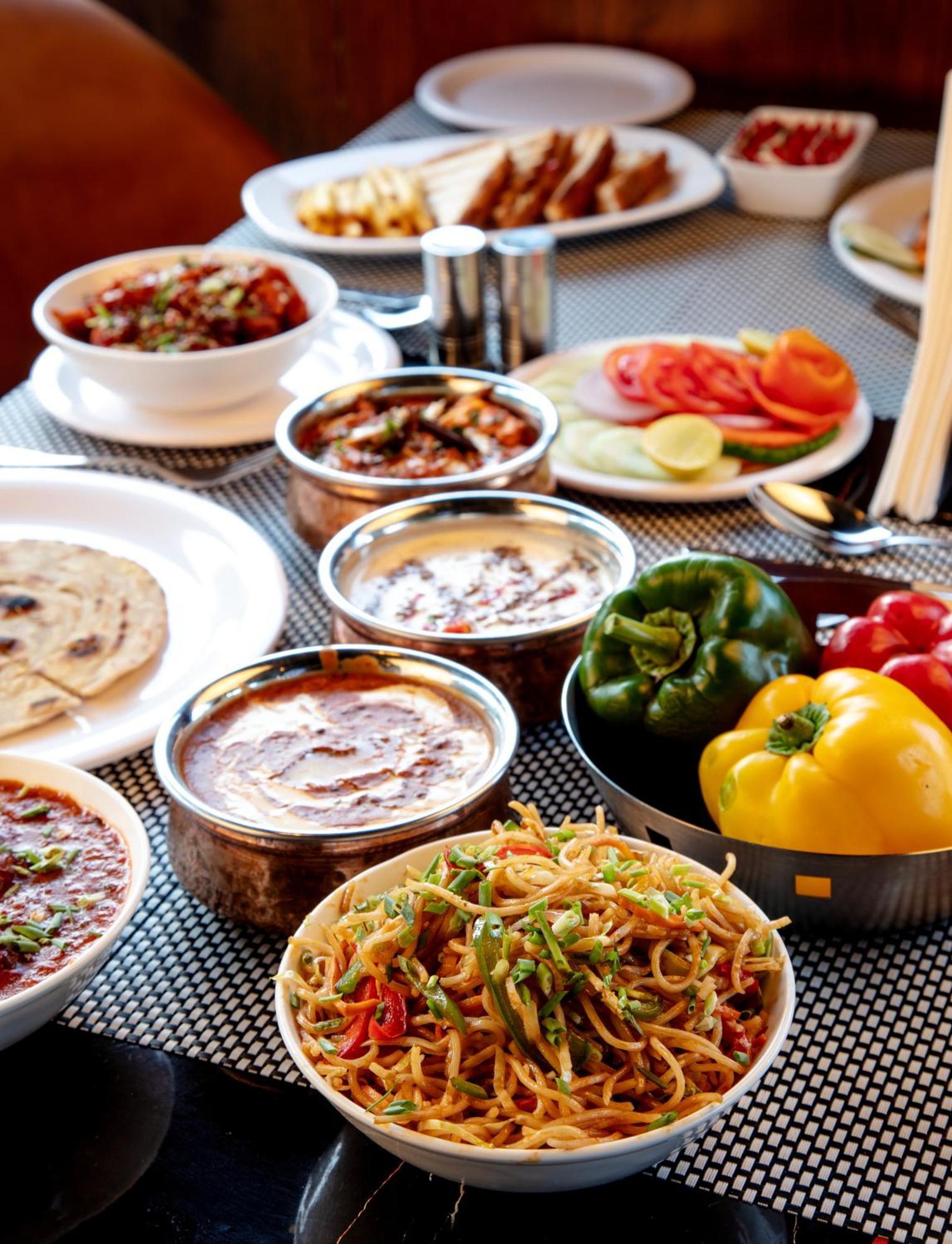 Luxe Resorts - Centrally Heated Air Conditioned Hotel In The Heart Of Kasauli Esterno foto